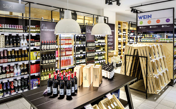 Kiez-Markt in modernem Ambiente: Getränke Hoffmann geht neue Wege bei der Shop-Gestaltung.